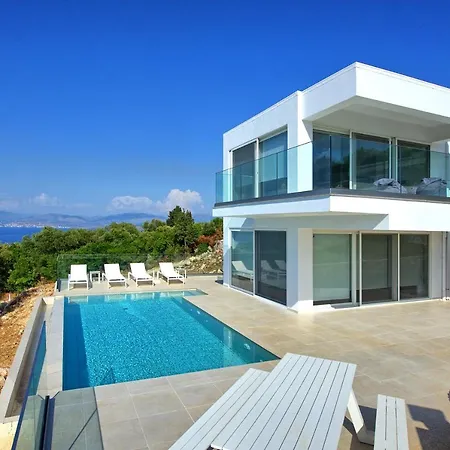 Vila Nafsika By Posarellivillas *